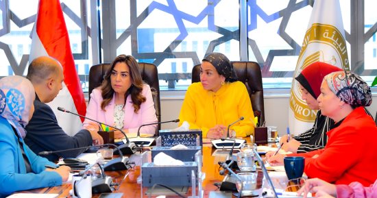 منال عوض تجتمع بالرئيس التنفيذي لجهاز تنظيم وإدارة المخلفات