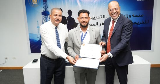 وزير العمل: نستهدف تدريب 600 شخصا في مجالات الخدمات البترولية 