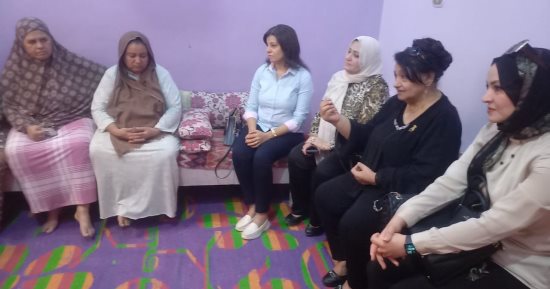 القومى للمرأة بسوهاج: "طرق الأبواب" لحث السيدات على المشاركة بالانتخابات