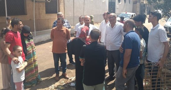 نائب محافظ الجيزة يلتقى أهالى منيل شيحة وطموه لبحث شكواهم