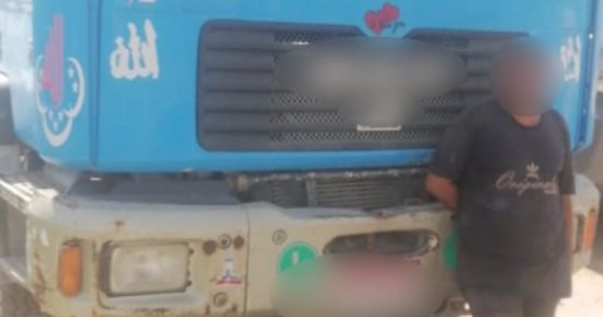 القبض على سائق لإلقائه حمولة خرسانية بالطريق الدائرى.. فيديو