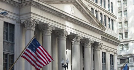 تفاصيل تثبيت الاحتياطى الفيدرالى الأمريكى سعر الفائدة عند 4.5%.. فيديو