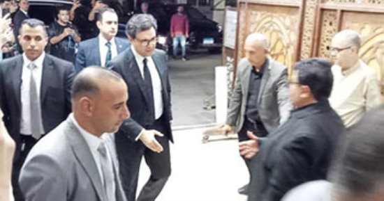 وزير الثقافة وأحمد بدير ومحمد محمود يحضرون عزاء شقيق خالد جلال.. صور 