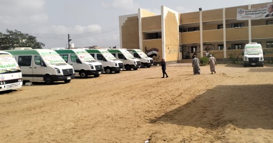حياة كريمة.. الكشف على 817 مواطنا بقافلة طبية بالتل الكبير بالإسماعيلية
