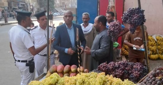 ضبط وتحرير 100 مخالفة فى حملة مرافق وإشغالات بحى غرب سوهاج