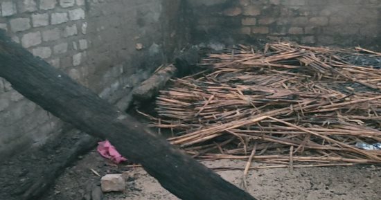 النيران سكنت بقرية برخيل.. والأجهزة الأمنية تواصل التحريات لمعرفة أسباب الحريق