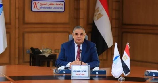 فى آخر يوم عمل.. رسالة مؤثرة من رئيس جامعة كفر الشيخ للطلاب وهيئة التدريس