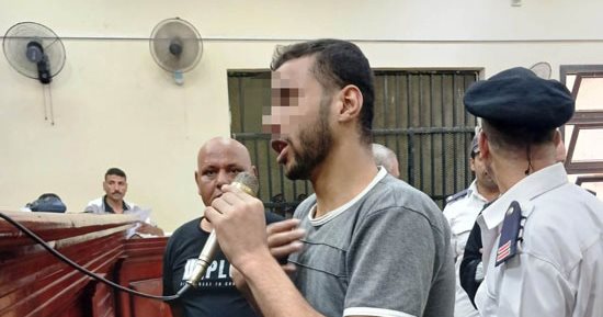 "خسرت وظيفتى ومستقبلى".. بكاء مدرس متهم بإحداث عاهة لشاب في الشرقية