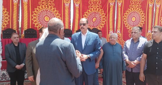 محافظ سوهاج يتفقد المقرات ولجنة الفرز استعدادا لانتخابات مجلس الشيوخ