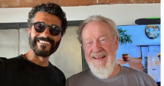 خالد النبوى برفقة ريدلى سكوت ويعلق: حلو الكلام عن السينما مع الملهم الكبير