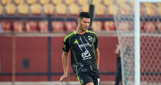 أشرف داري يواجه شبح الرحيل عن الأهلي خلال ميركاتو الشتاء