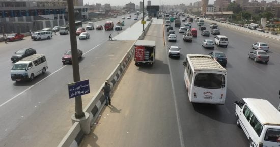 وزارة النقل تطالب قائدى السيارات عدم استخدام الحارة المخصصة للأتوبيس الترددى