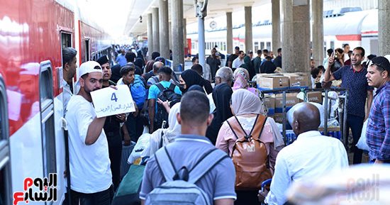 شكرا يا مصر.. لحظة مغادرة السودانيين أرض الكنانة على قطار رقم 3.. فيديو