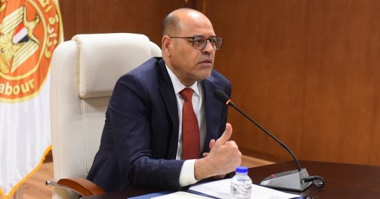 وزير العمل: خطة لعودة السيارات المركونة فى جراجات الوزارة منذ سنوات للخدمة