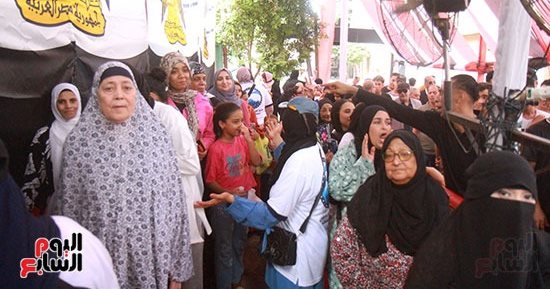 الوطنية للانتخابات ترصد زحام الناخبين بالقاهرة والشرقية وتدفع بالمساعدات لتخفيفه