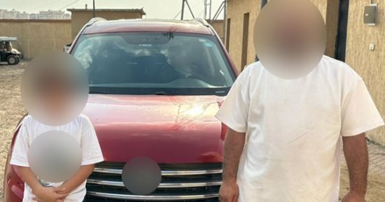 الداخلية تضبط طفلا يقود سيارة بطريق "السويس - القاهرة"