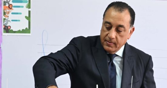 رئيس الوزراء يدعو جموع الناخبين للمشاركة الفاعلة والجادة فى انتخابات الشيوخ