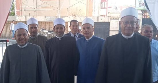 مدير مديرية أوقاف سوهاج وقيادات الدعوة يُدلون بأصواتهم فى انتخابات الشيوخ