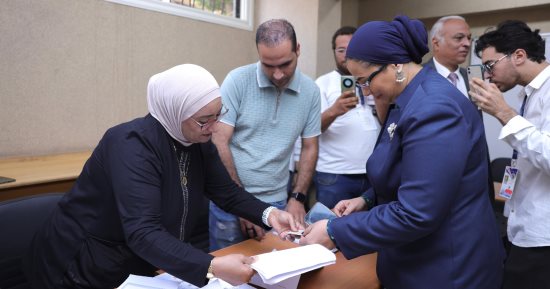 أمل عمار تدلى بصوتها بانتخابات الشيوخ 2025 وتدعو المصريات للمشاركة