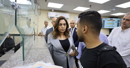 وزيرة التنمية المحلية تجرى جولة مفاجئة على حى الموسكى