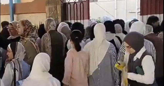 مراجعة الفيزياء لطلاب الثانوية العامة.. بث مباشر