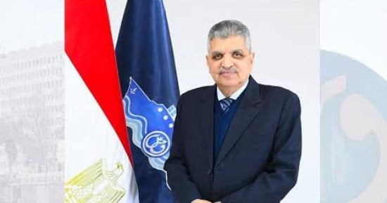 محافظ الإسماعيلية يهنئ رئيس هيئة قناة السويس بتجديد الثقة لمدة عام