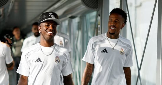 ريال مدريد يشدّ الرحال إلى النمسا لمواجهة تيرول وديًا.. صور