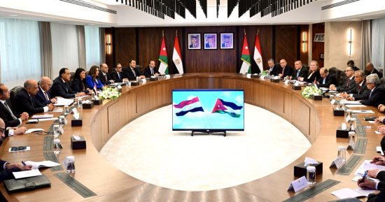 رئيس وزراء الأردن: اجراءات لتقنين أوضاع العمالة المصرية فى عمان