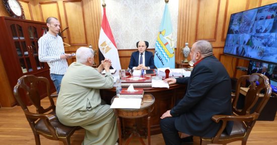 محافظ كفرالشيخ يجتمع بأعضاء مجلسي النواب والشيوخ لحل مشكلات الدوائر
