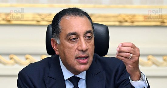 رئيس الوزراء يترأس اجتماع اللجنة الوزارية للسياحة