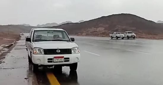 هطول أمطار فى سانت كاترين.. وتحذيرات بضرورة توخى الحذر أثناء القيادة.. صور 