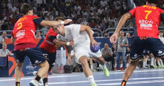 بالرغم من وداع المونديال.. مواهب مُبشرة فى صفوف منتخب ناشئى اليد