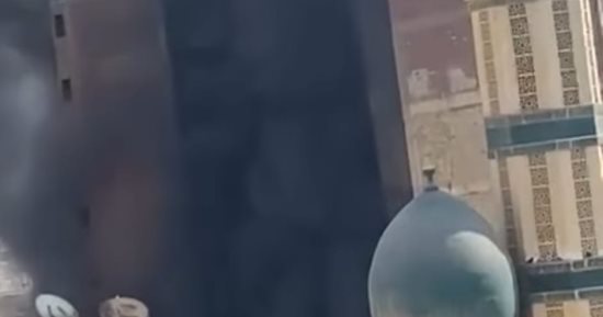 الحماية المدنية تواصل أعمال مكافحة حريق مخزن فى بولاق أبو العلا.. صور  