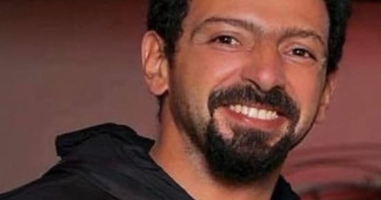 وصول جثمان تيمور تيمور لمسجد المشير.. وكريم الشناوي أول الحضور