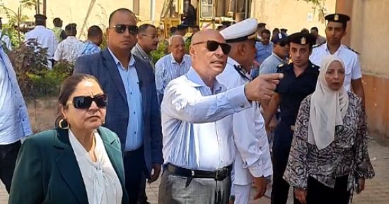 محافظ القاهرة يتفقد مدينة معا بالسلام لمتابعة رفع الإشغالات