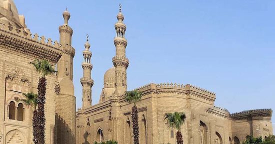 اعرف تراثك.. جامع الرفاعي من أشهر مساجد القاهرة ودفن به أسرة محمد علي