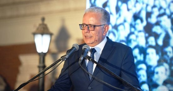 وليد قانوش: فوز عصام درويش بجائزة السلطان قابوس مستحق