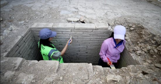 اكتشاف 4 مقابر تعود للعصر الرومانى فى مدينة سيليون القديمة فى أنطاليا