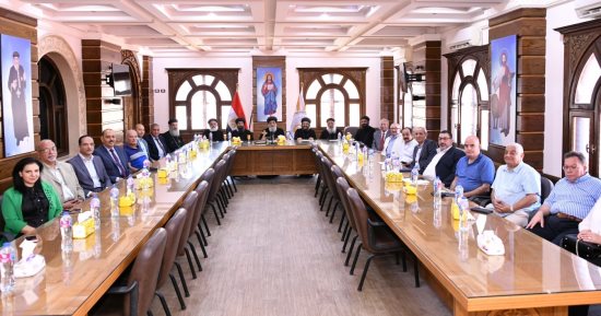 البابا تواضروس يلتقى الأمانة العامة للمستشفيات القبطية بالإسكندرية