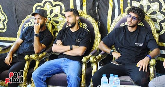 نجوم الرياضة يقدمون واجب العزاء فى والد محمد الشناوى 