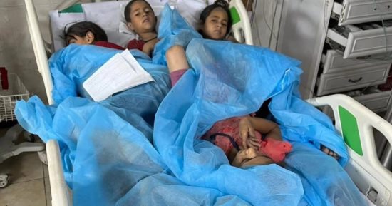 باختصار.. أهم الأخبار العالمية والعربية حتى منتصف الليل.. انتشار فيروس بين سكان قطاع غزة.. وفضيحة استخباراتية فى أمريكا.. و"دباح داعش" يطلب نقله من السجون الأمريكية.. وبريطانيا تستدعى السفير الروسى