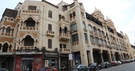 القاهرة تدرس غلق شوارع بوسط البلد ومصر الجديدة وتخصيصها للمشاة فقط.. المحافظ: شارع إبراهيم باشا بالكوربة الأبرز وإنشاء اتحاد شاغلى الشوارع للحفاظ على العقارات التراثية.. و"الخديوية" تشهد تكرار نماذج شارع الألفى