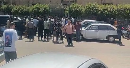 شاهد أهالى الشرقية يشيعون ضحايا عقار شارع مولد النبى فى مواكب جنائزية حزينة