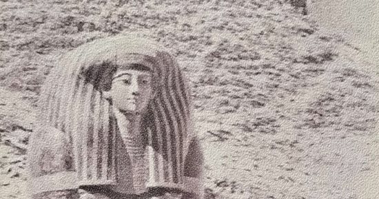 مشهد عمره 120 سنة.. صورة نادرة لتابوت يويا لحظة الاكتشاف