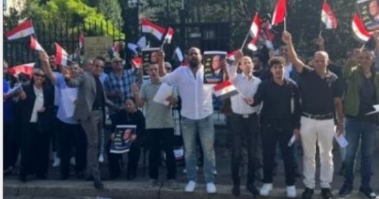 أبناء الجالية المصرية بميلانو يعلنون دعم مواقف الدولة وينضمون لـ"وطنك أمانة"