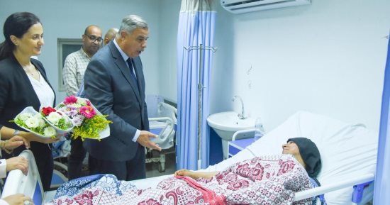 محافظ الإسكندرية يزور مصابي حادث غرق شاطئ أبو تلات بمستشفى العامرية العام