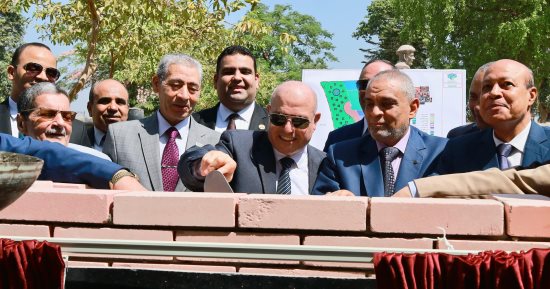 رئيس النيابة الإدارية يضع حجر الأساس لمقر نادى مستشاري النيابة الإدارية الجديد.. صور