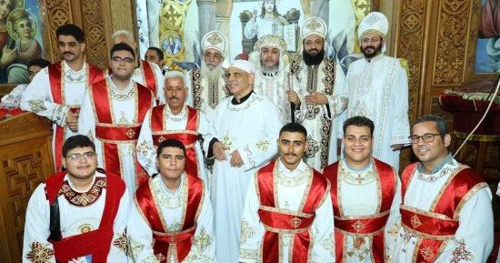 الكنيسة تحتفل بعيد العذراء مريم بكنيستها ببنى مزار.. صور