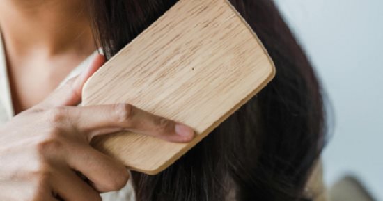 4 حلول سهلة وفعالة للتخلص من رائحة الشعر الكريهة