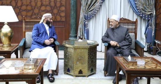 شيخ الأزهر يستقبل وزير الأوقاف اليمني ويبحثان سبل تعزيز دعم الأزهر العلمي والدعوي لليمن